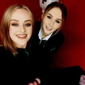 Meet your Posher, Dee